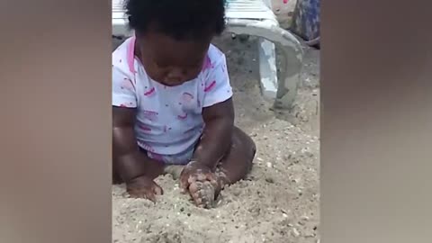 Funniest Babies on the Beach | Cute Baby Funny Moments-1