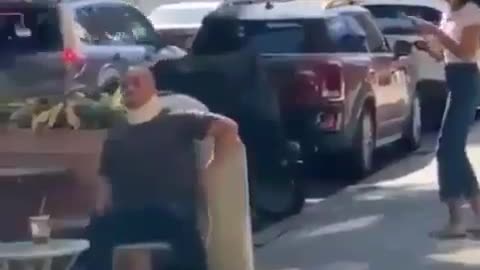 Guys when see a beautiful girl