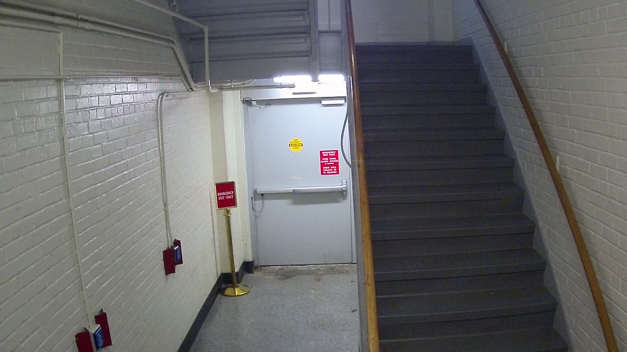 3872FHOB01Stair8_2021-01-05_07h27min36s377ms.mp4