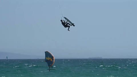Kitesurfer Crash after a Maneuver Attempt