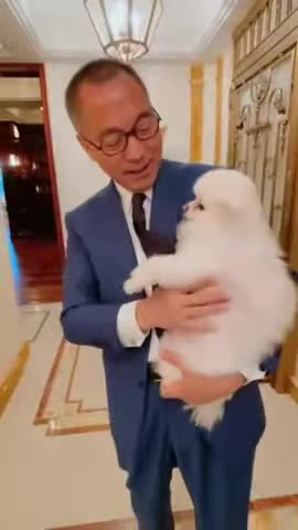 20210414文贵先生GETTR¹：本来准备马上开始的直播，由于突发事件．有重要的灭共战略伙伴要开会，所以直播推迟到明天上午．930开始！非常非常的抱歉， 应很多战友的要求发一下的snow的视频！