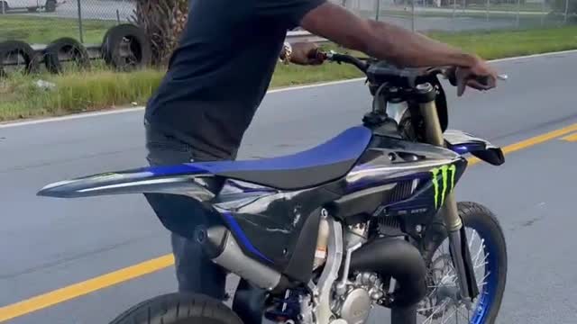 2022 Yz125 The Vee Touch Hand Tire Spin Start