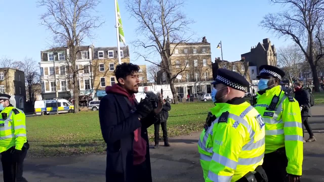 #Antilockdown Police tell man to go home because he sat down