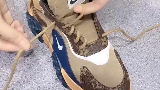 Trending Video Tie the Shoeslace