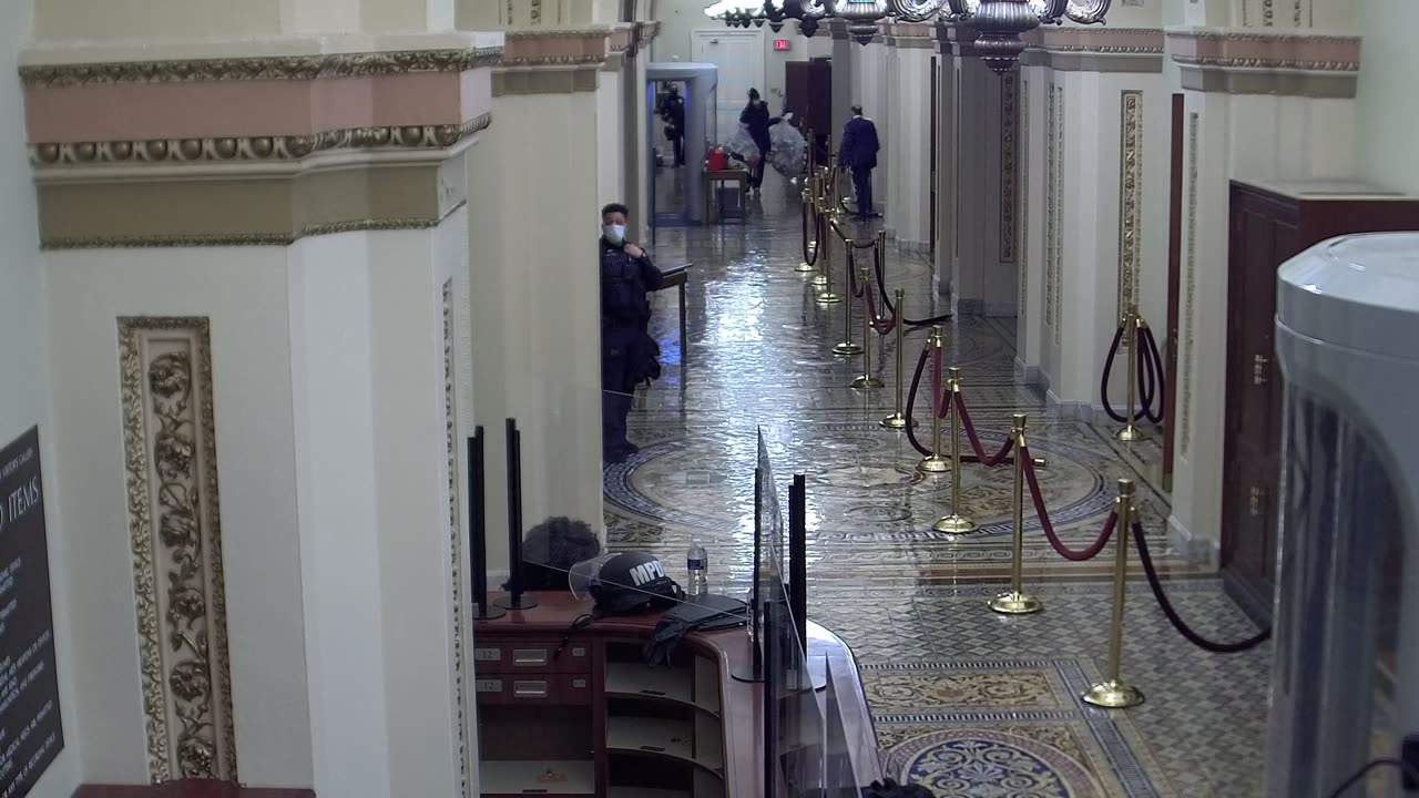 0361USCH03HouseGalleryNWnearH323_2021-01-06_18h21min30s247ms.mp4