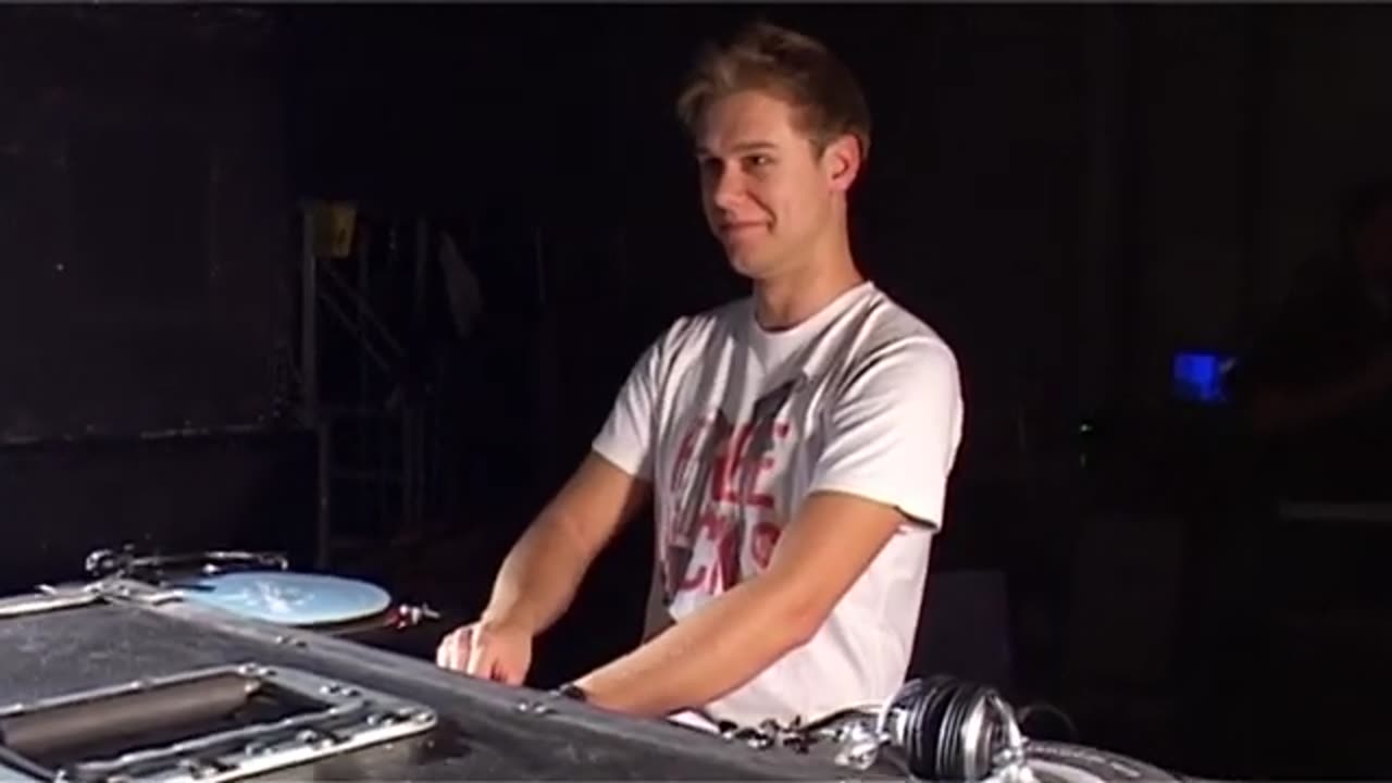 Armin Van Buuren - Only The Next Level (12-11-2005) DVD 1 (Behind the Scenes)