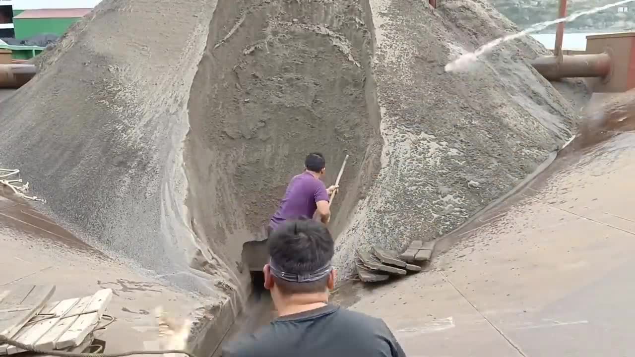 Friends who want to see cobblestones, wait, it should be there at the end of the month