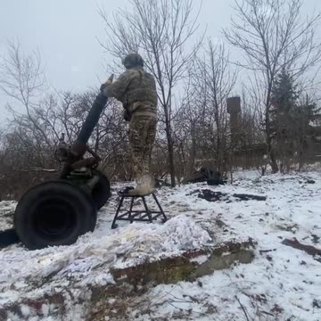 Ukrainians with 120mm French Mortars