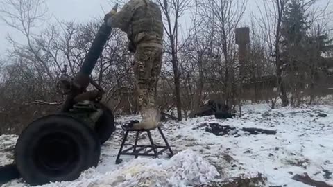 Ukrainians with 120mm French Mortars