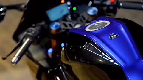 Yamaha R15M