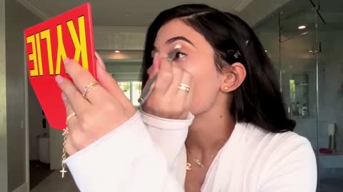 Kylie Jenner's Guide to Lips, Brows, Confidence _ Beauty Secrets
