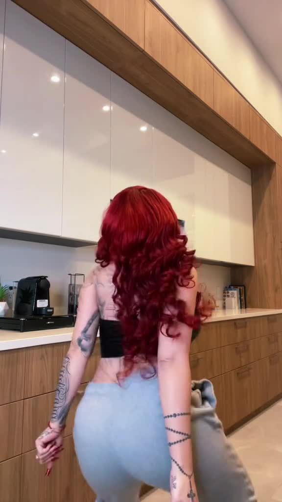 LATINAS DONT TWERK‼️