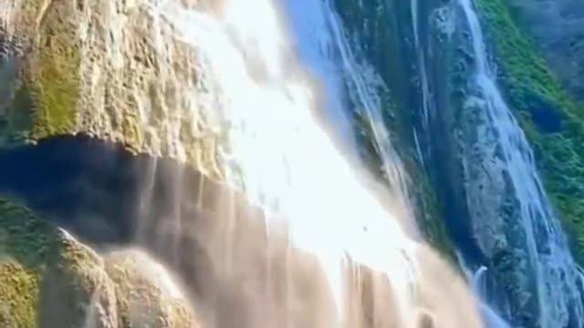 Are the mountains and rivers beautiful?