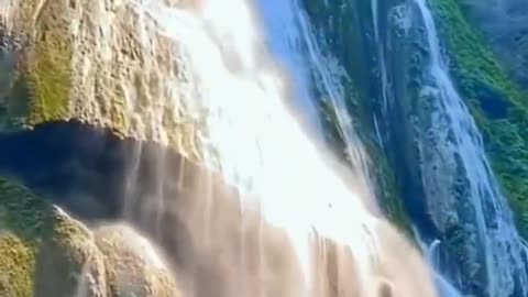 Are the mountains and rivers beautiful?