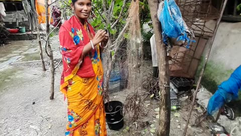 Women Incredible net fishing.