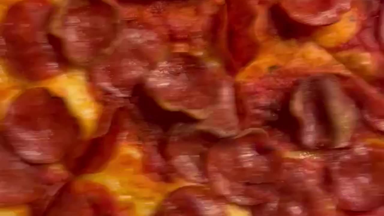 liTTle caeSARs Speciality pizza