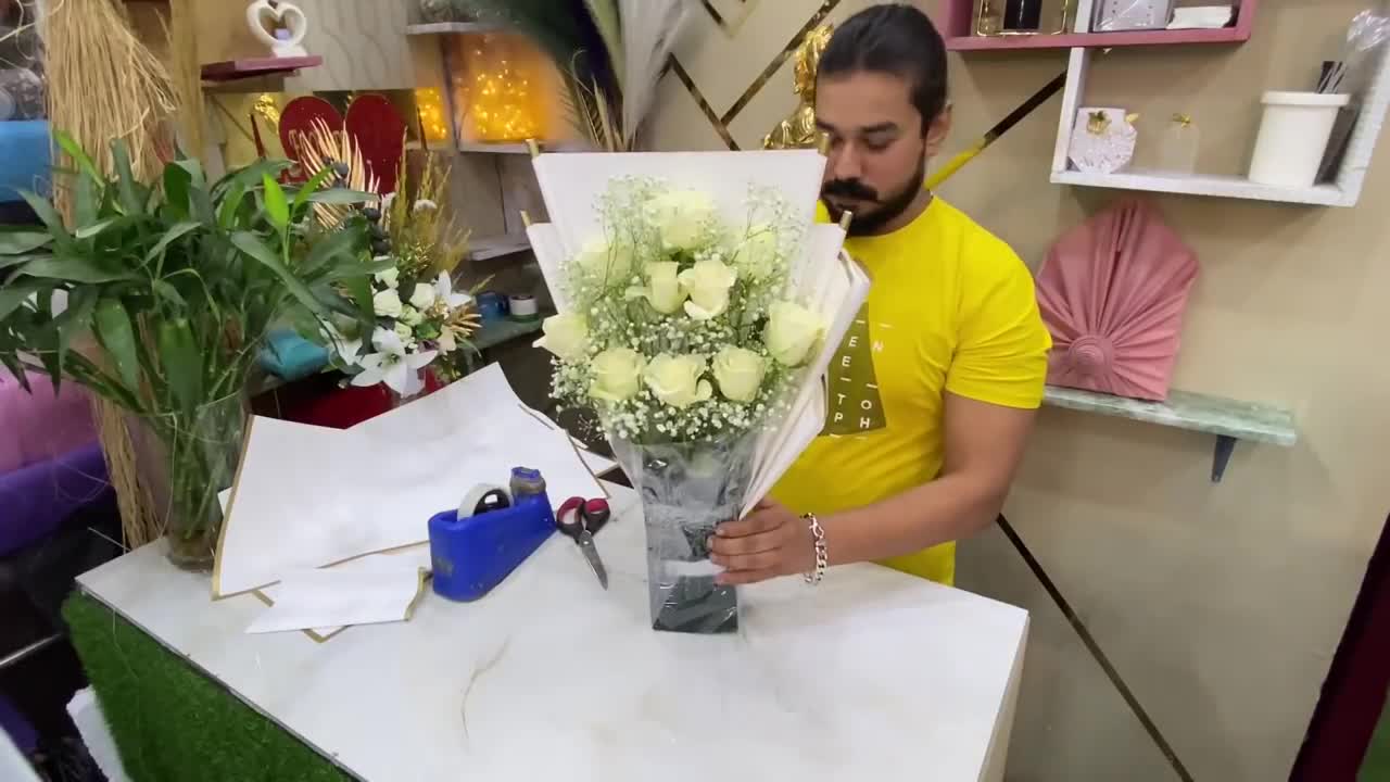roses arrange flowers Bouquet. || flower wrapping techniques || Flower Bouquet arrangement