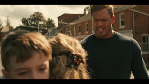 Reacher Saves a Women Being Robbed and Held Hostage at the ATM Season 2 Episode 1