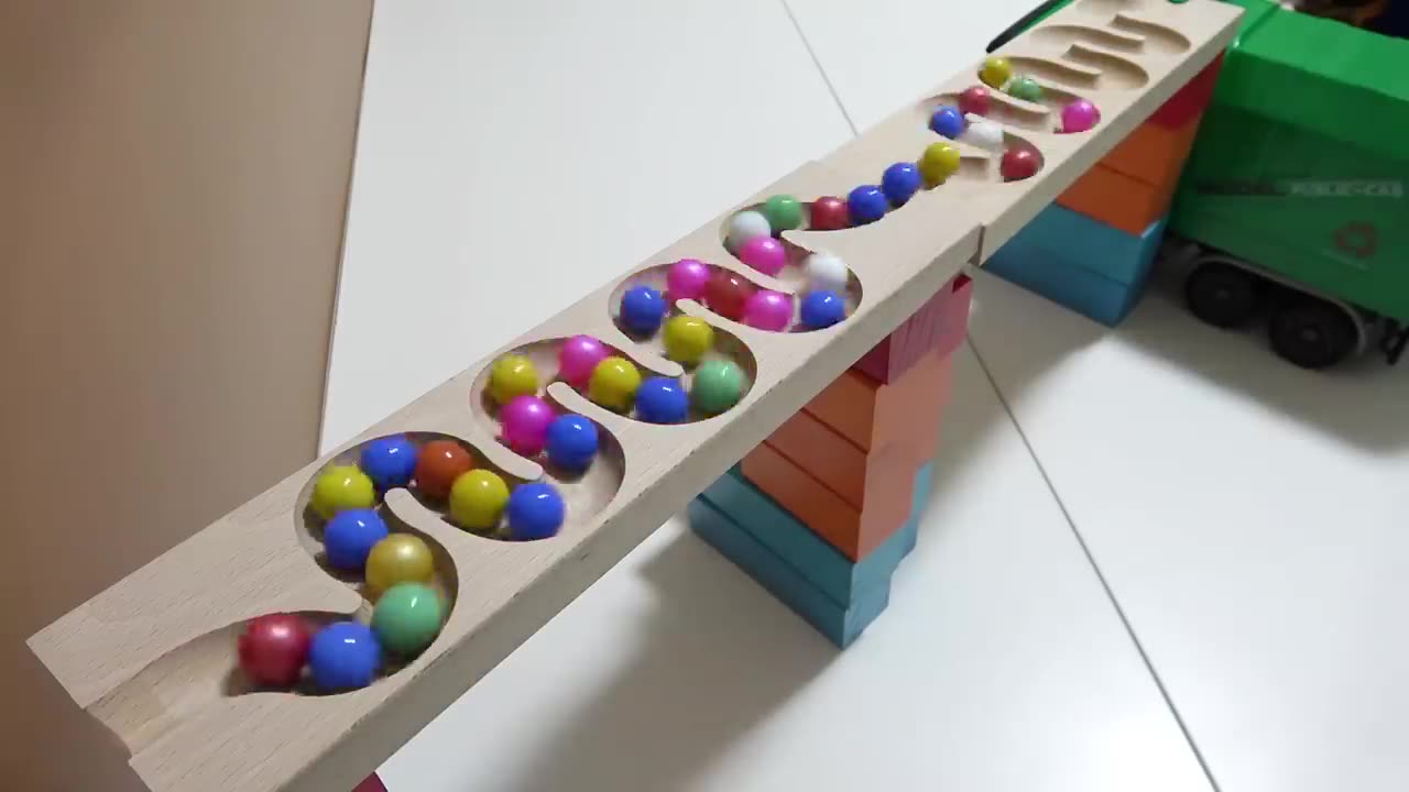 Marble Run Race ☆ HABA Slope, Dump Truck & Garbage Truck # 16
