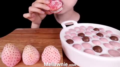 asmr mukbang/pink tasty food/ relaxing sounds