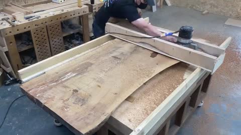 DIY table made of old logs.Zelkova is 407 years old.