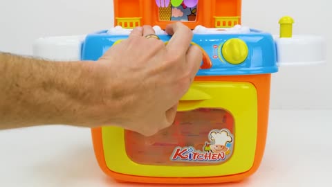 Toy Learning Video for Toddlers - Learn Spanish Colors, Shapes, and Numbers with a Birthday Cake!