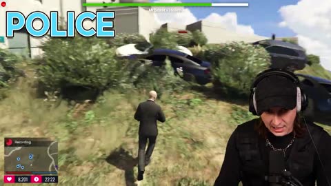 100 Assassins vs 10 Real cops!