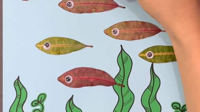 It's very simple to make a small fish from leaves.