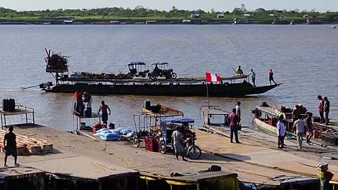 Saludos Cordiales a nuestros seguidores desde el Puerto Plataneros. Pucallpa City Perú.