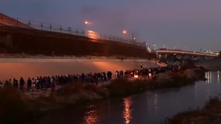 invasion : caravan of over 1,000 people crossed illegally into El Paso, TX last night