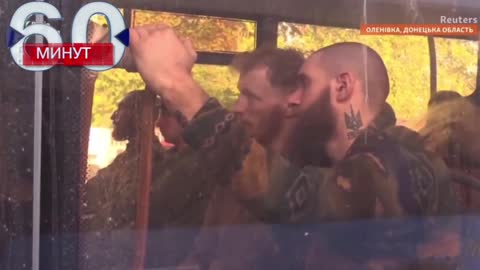 Odvoz zajatých nacistů z pluku Azov z Azovstalu