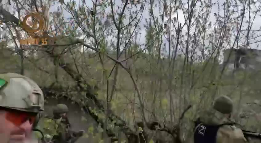 Čištení oceláren Azovstal v Mariupolu čečenci pokračuje