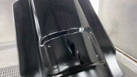 Painting a custom Harley fender
