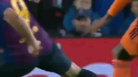 Soccer: tricks and field (Suarez)