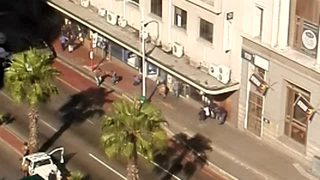 3 female shop assistants released during robbery in Cape Town after held hostage