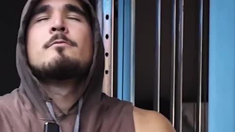 Verified Listen to Eladio Carrión for a body like @davidviera10x #gym #workout #fitness