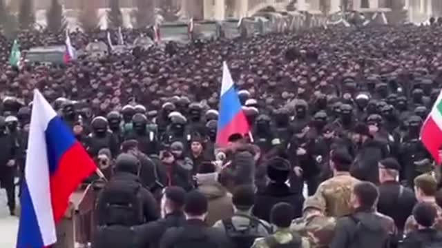 Chechen Army Fill Grozny Square