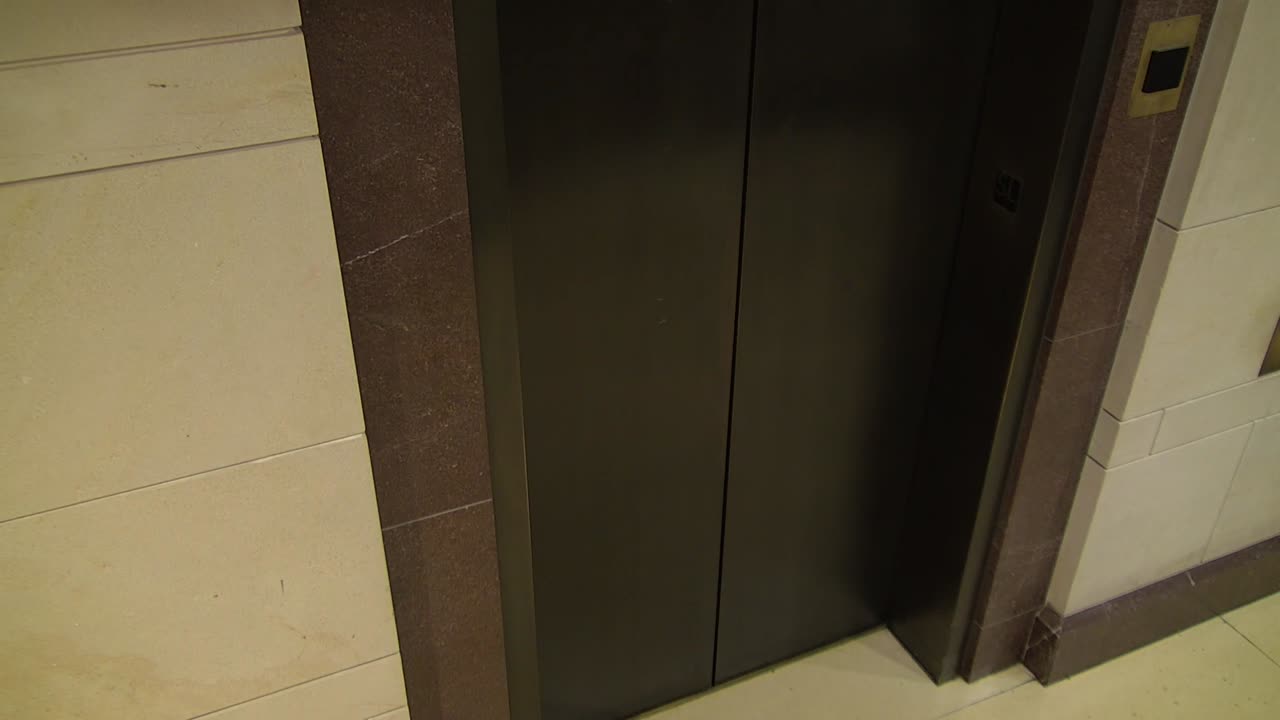 7026CVCSLElevatorLobbyAtriumSVC312_2021-01-06_02h40min00s360ms.mp4