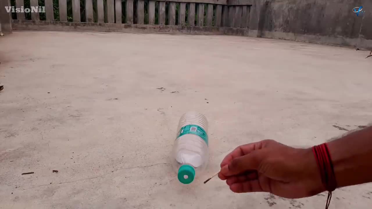 11 Easy science experiments to do at home