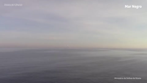 Rússia dispara míssil de cruzeiro de submarino pela 1ª vez | CENAS DA GUERRA