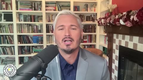 Glenn Beck Chugs Idiot Juice With 0 IQ Trump Rant