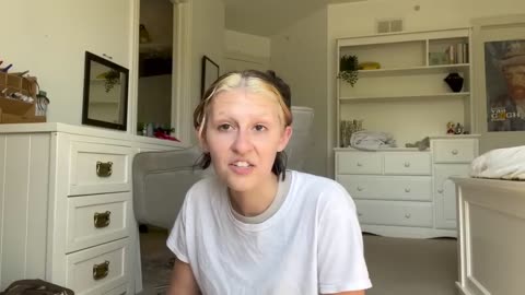 Hairdresser Reacts To The Most CHAOTIC Bleach Fails