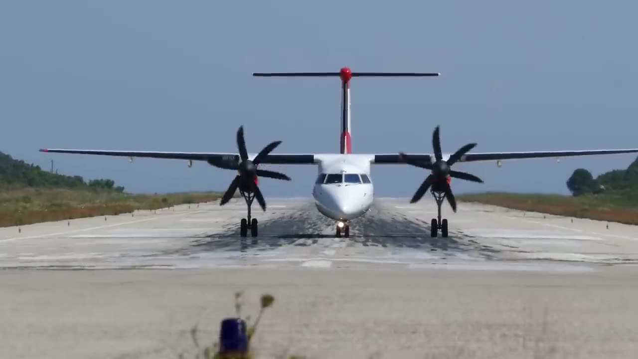 LANDINGS and JETBLASTS vs. PEOPLE - Airbus A321, Boeing 717 ...