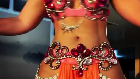 VERONIKA MAAS: FACELESS BELLY DANCING | BELLY DANCER IN ABU DHABI | BELLY DANCE CLIP