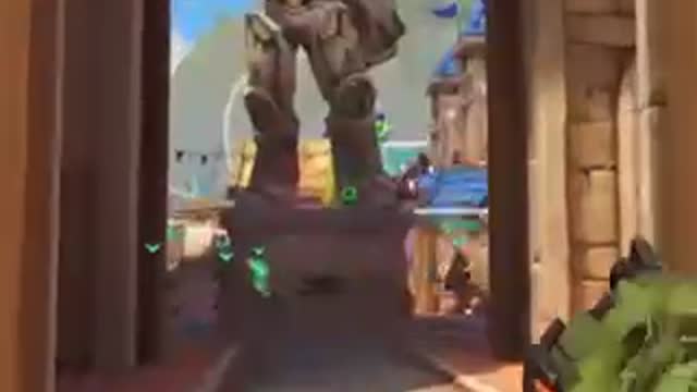 GUY BEATBOXES FOR GAMER GIRL