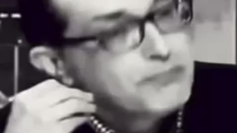 Un político si quiere saber cómo vive El Pueblo tiene que vivir como vive El Pueblo