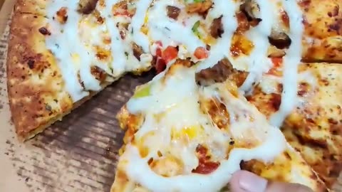 I tried pizza flavors Arabic Ranch & Mughlai Beast 🍕 #food #broadway #pizza #pizzalover