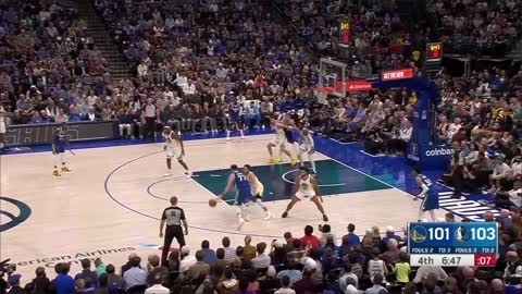 Steph plays incredible defense on Luka which leads to split action for Klay on the other end