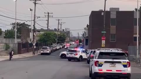 Police officer shot in Philadelphia, Pennsylvania