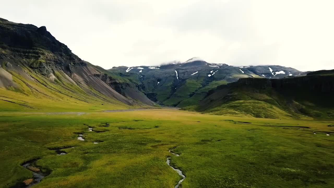 10 Days in Iceland with a Toddler!